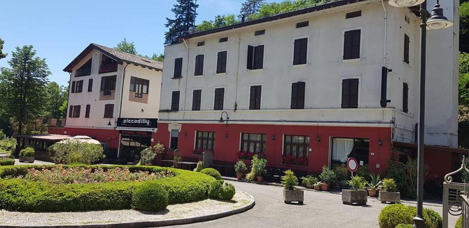 Piccadilly Hotel Sant'Andrea Bagni ภายนอก รูปภาพ
