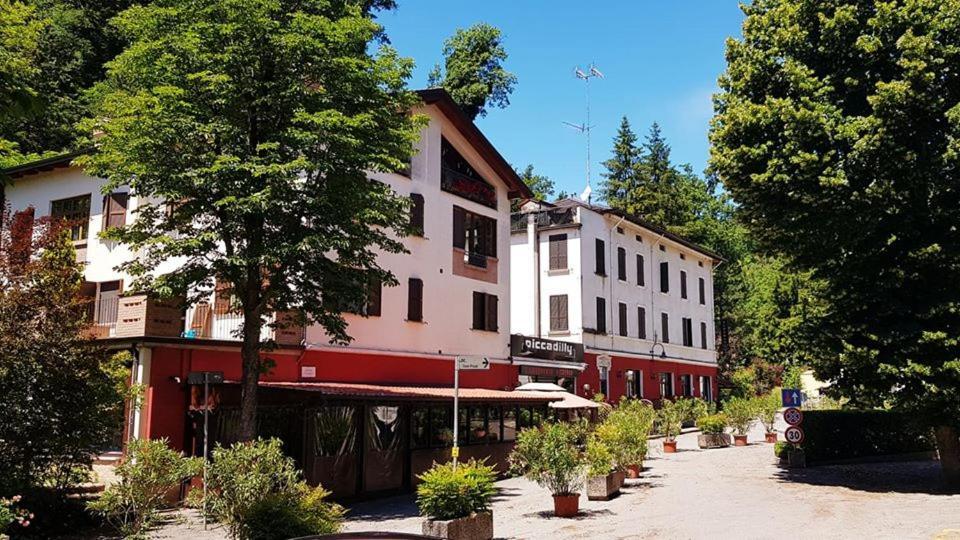 Piccadilly Hotel Sant'Andrea Bagni ภายนอก รูปภาพ